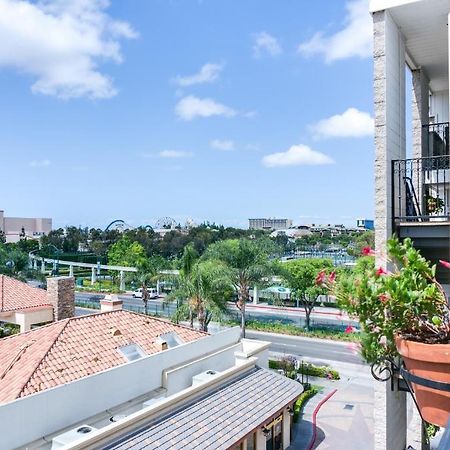 Carousel Inn And Suites Anaheim Extérieur photo