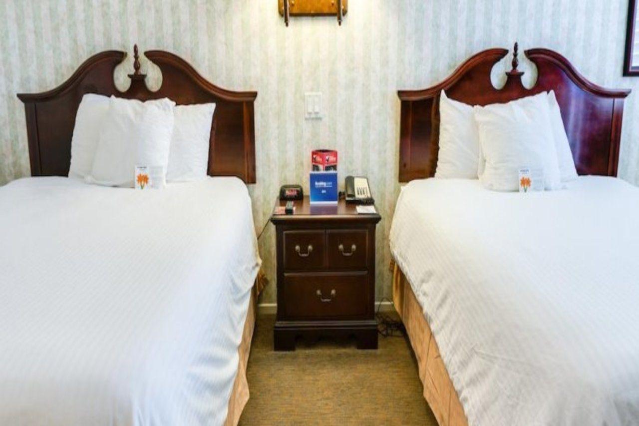 Carousel Inn And Suites Anaheim Extérieur photo