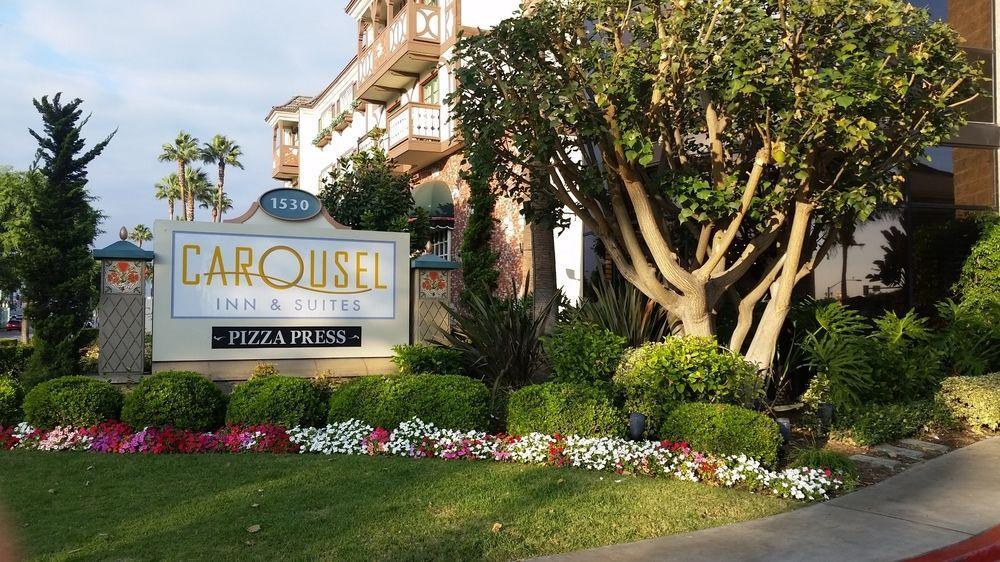 Carousel Inn And Suites Anaheim Extérieur photo