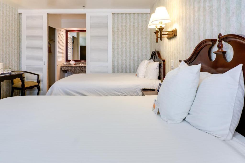 Carousel Inn And Suites Anaheim Extérieur photo