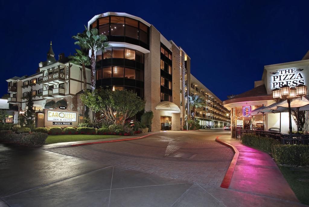 Carousel Inn And Suites Anaheim Extérieur photo