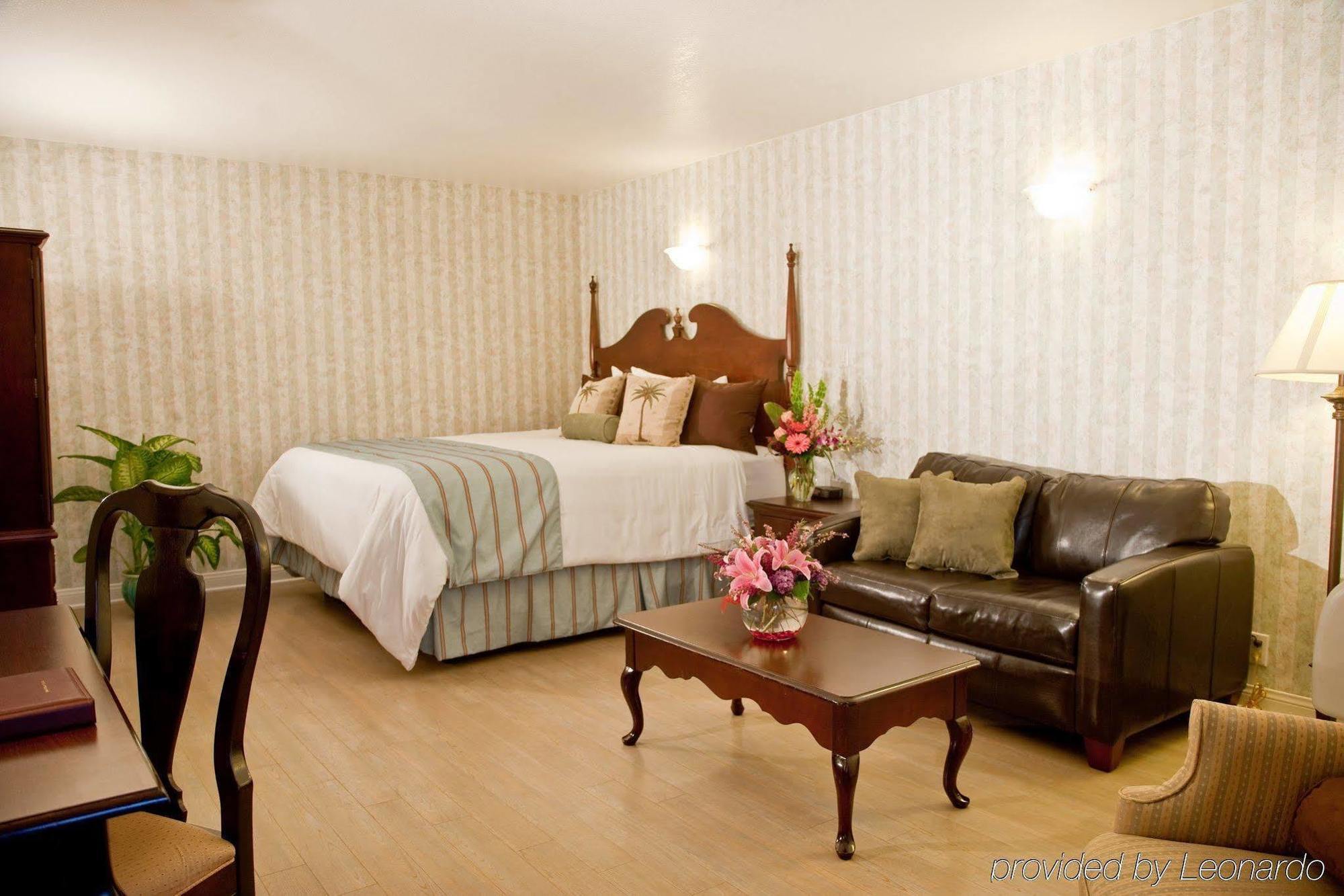 Carousel Inn And Suites Anaheim Chambre photo